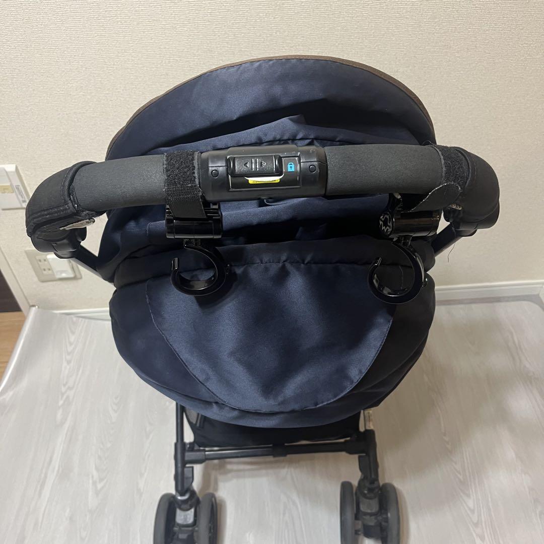 Combiコンビ ベビーカー スゴカル 4キャス エッグショック　ネイビー