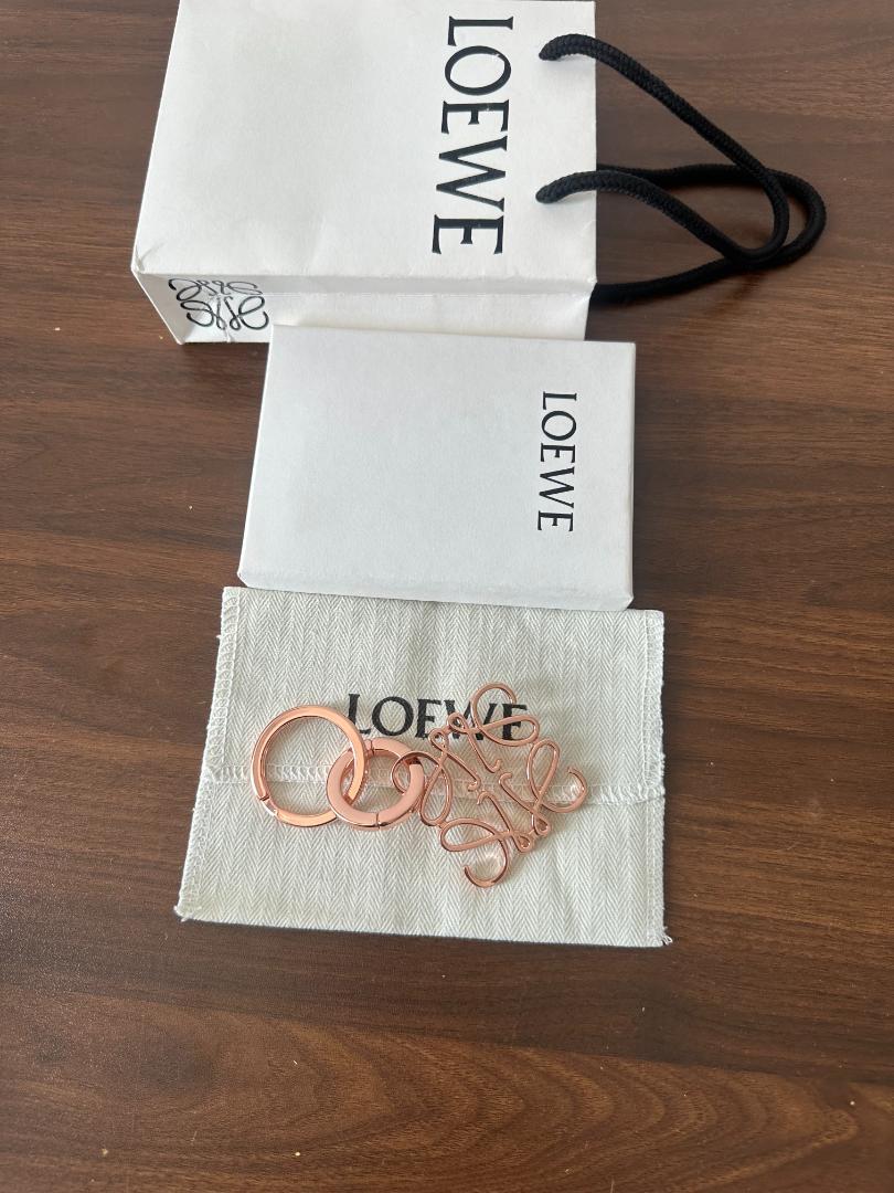 美品 LOEWE(ロエベ) キーホルダー