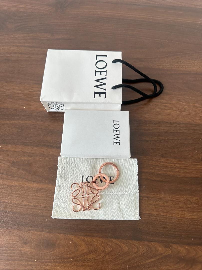 美品 LOEWE(ロエベ) キーホルダー