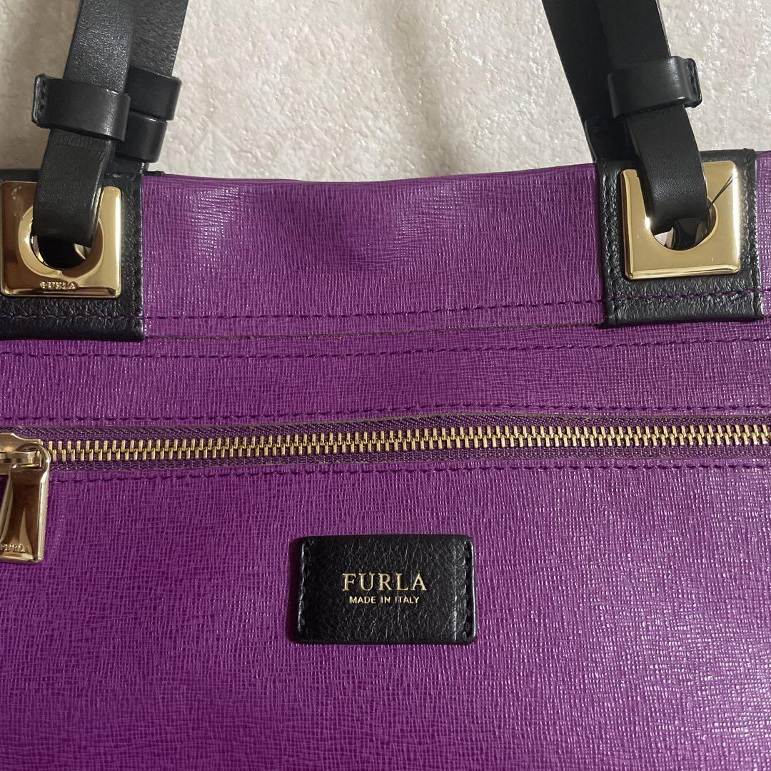値下げ中FURLA 紫 ベージュ リバーシブルトートバッグ