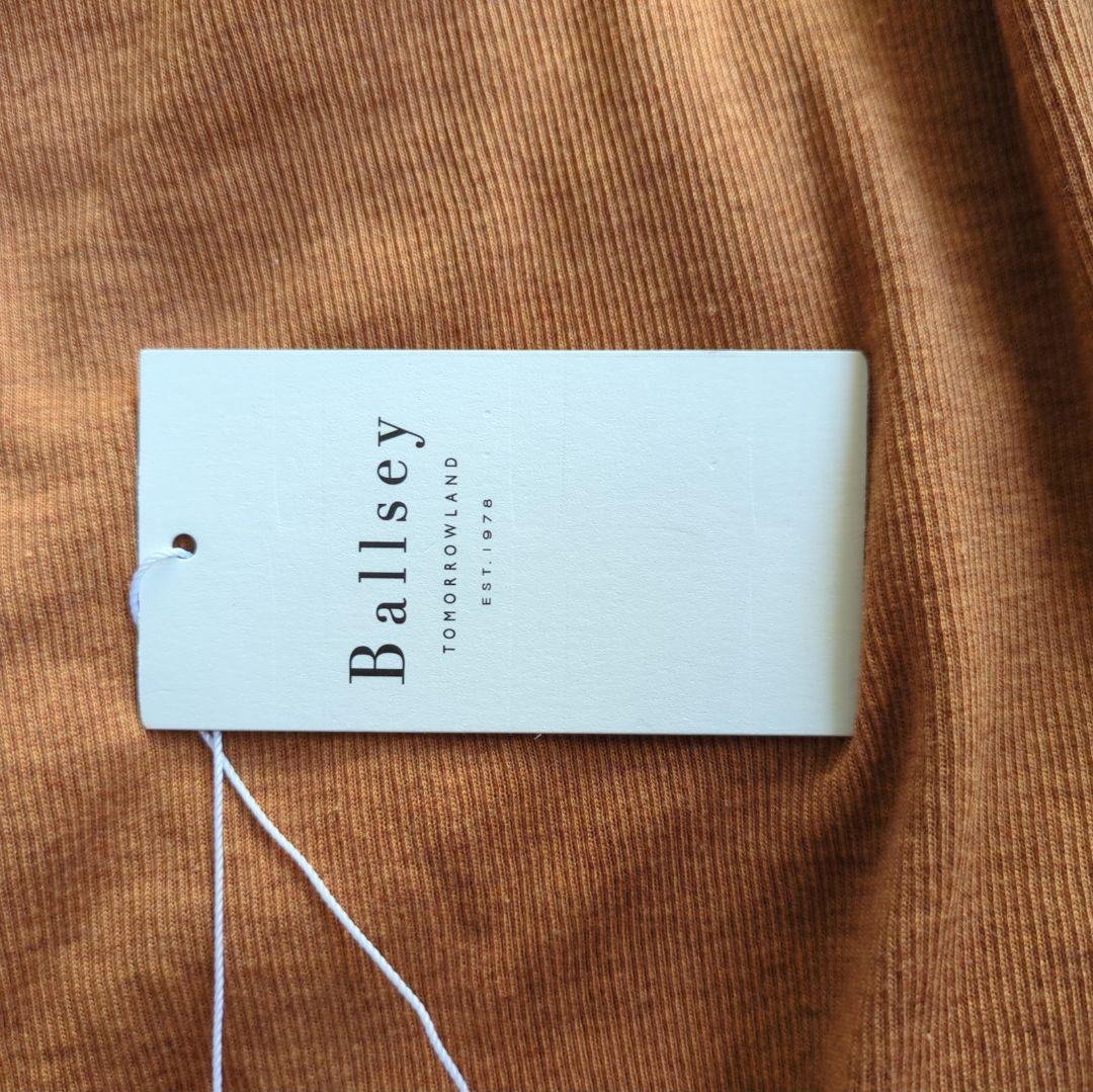 新品未使用 TOMORROWLAND Ballsey リブタートルネック S