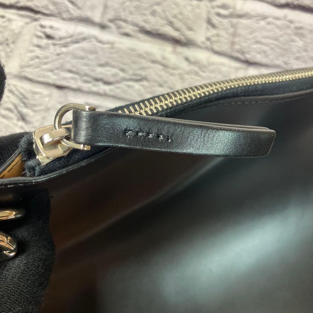 美品 ヌメロヴェントゥーノ A4 レザー 本革 クラッチバッグ ブラック