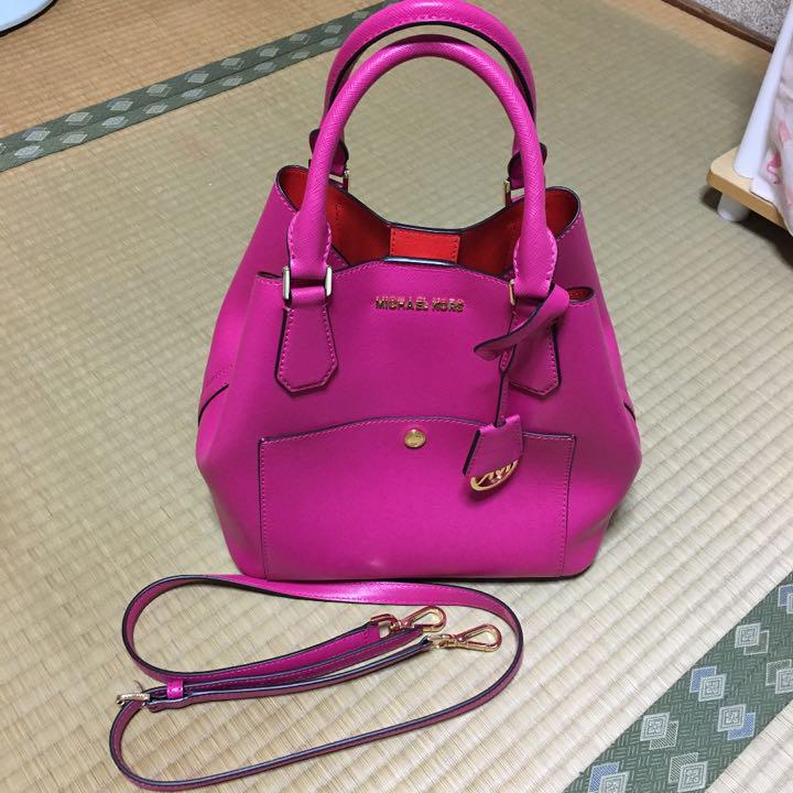 メルカリ マイケルコース 3way ショルダーバッグ ハンドバッグ ピンク カバン マイケル コース 9 500 中古や未使用のフリマ メルカリ マイケルコース 3way ショルダーバッグ ハンドバッグ ピンク カバン マイケル コース 9 500 中古や未使用のフリマ