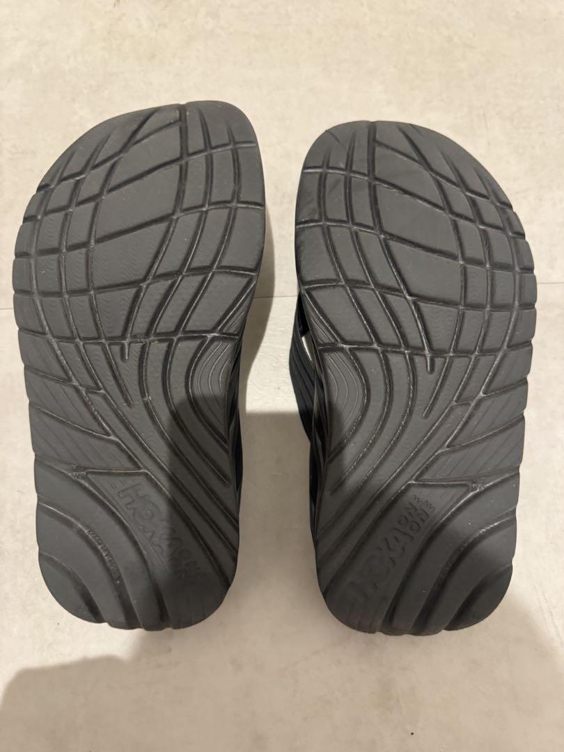 HOKA ONE ONE ブラック トングサンダル