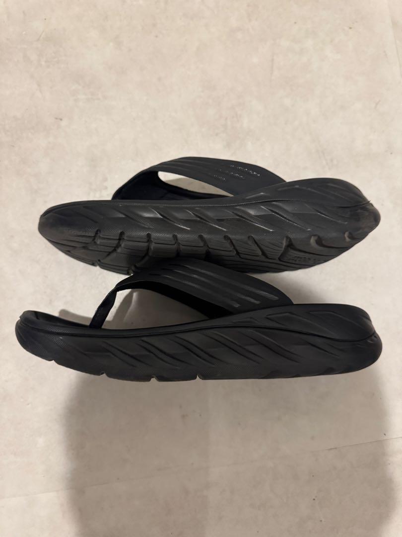HOKA ONE ONE ブラック トングサンダル