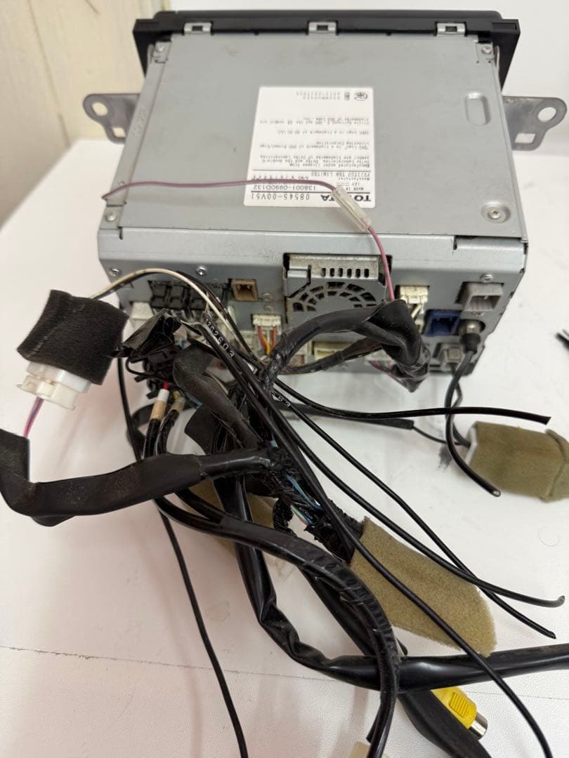 トヨタ純正ナビゲーション NSZT-W62G目立った傷や汚れなし