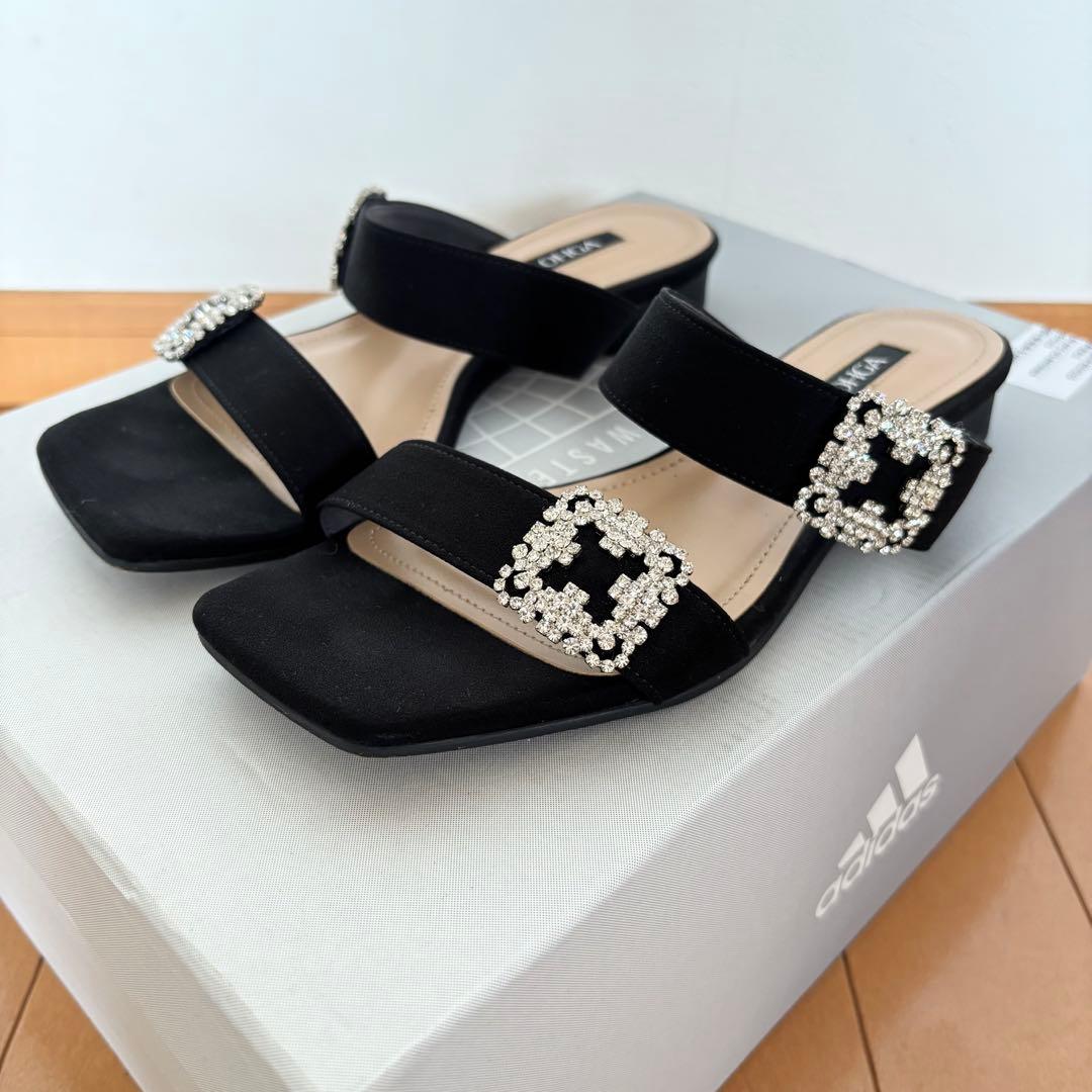 ✨美品✨OHGA ビジュー付きブラックサンダル　Mサイズ オウガ