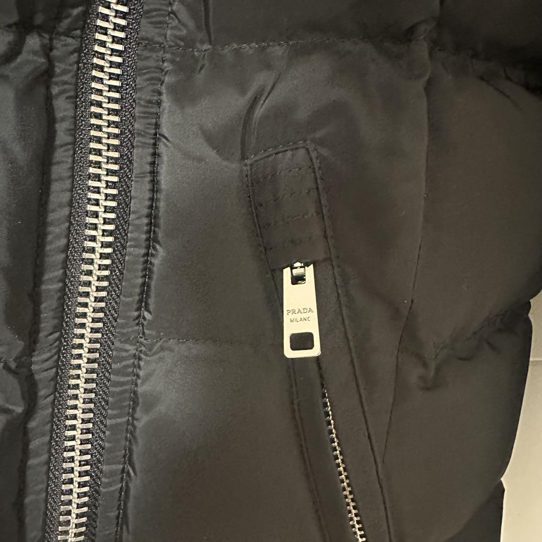 PRADA ブラック ダウンジャケット