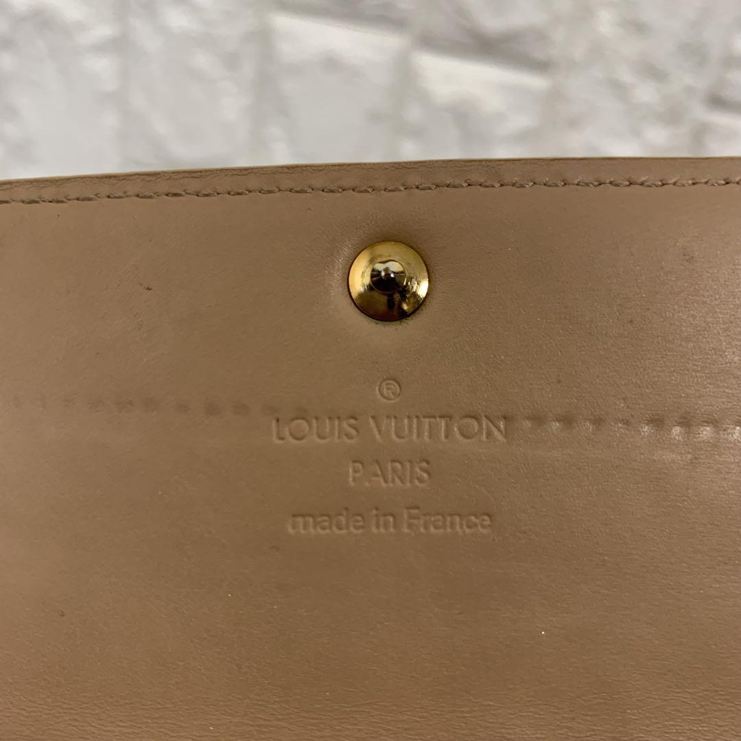 LOUISVUITTON ルイヴィトン ヴェルニ ポルトフォイユ・サラ ベージュ