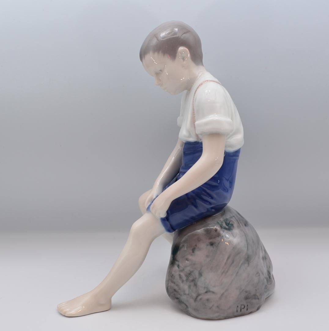 通販 石に座る少年 #1757 デンマーク ☆B＆G（ロイヤルコペンハーゲン） 置物