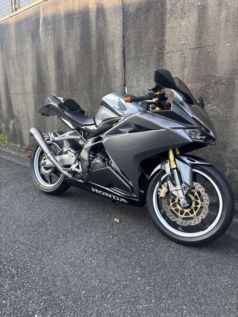 ホンダ スポーツバイク グレー