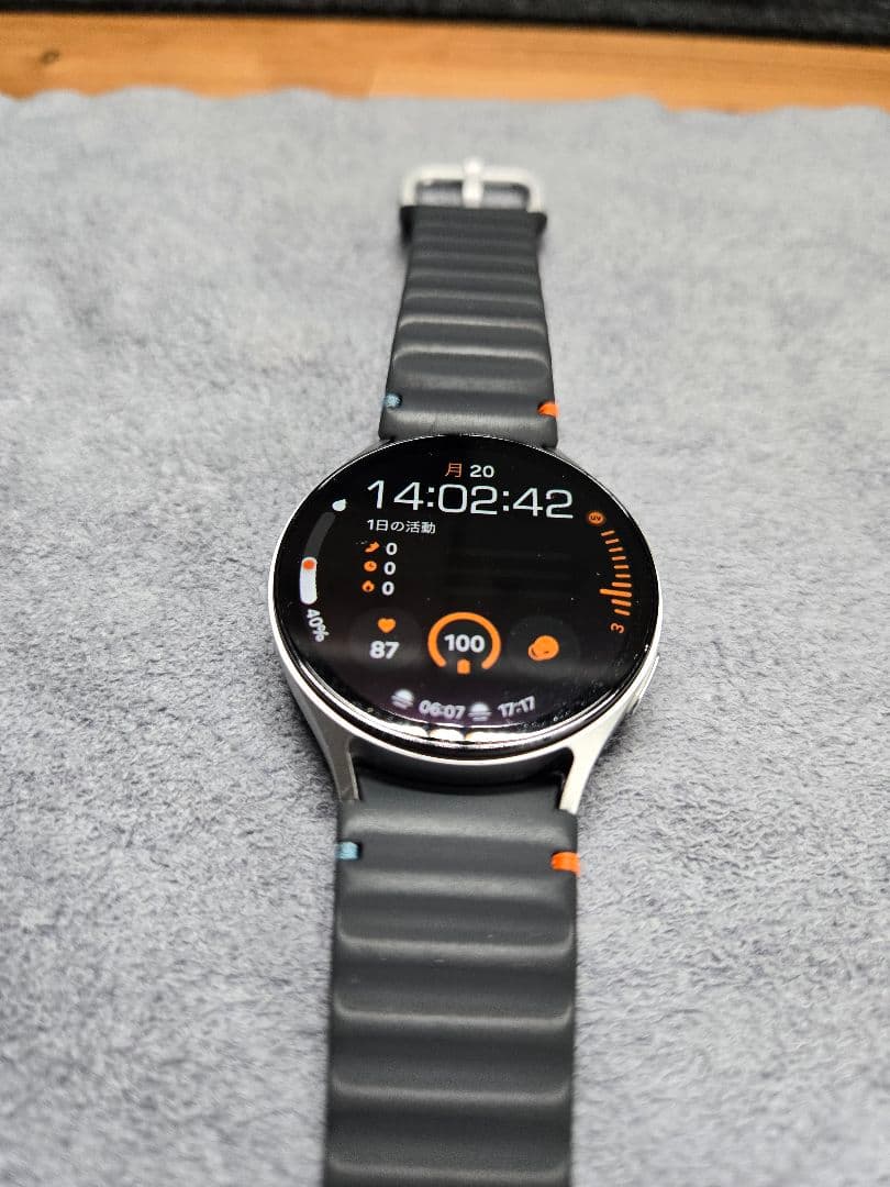 Galaxy Watch7 44mm wifi シルバーやや傷や汚れあり