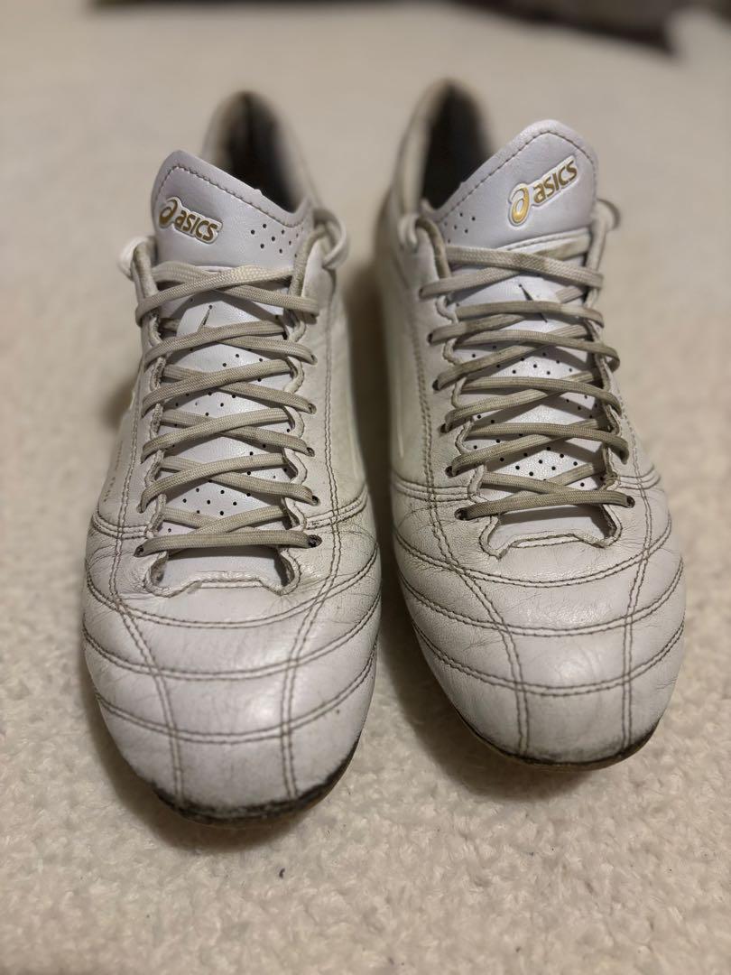 ASICS サッカーシューズ ホワイト　週末セール