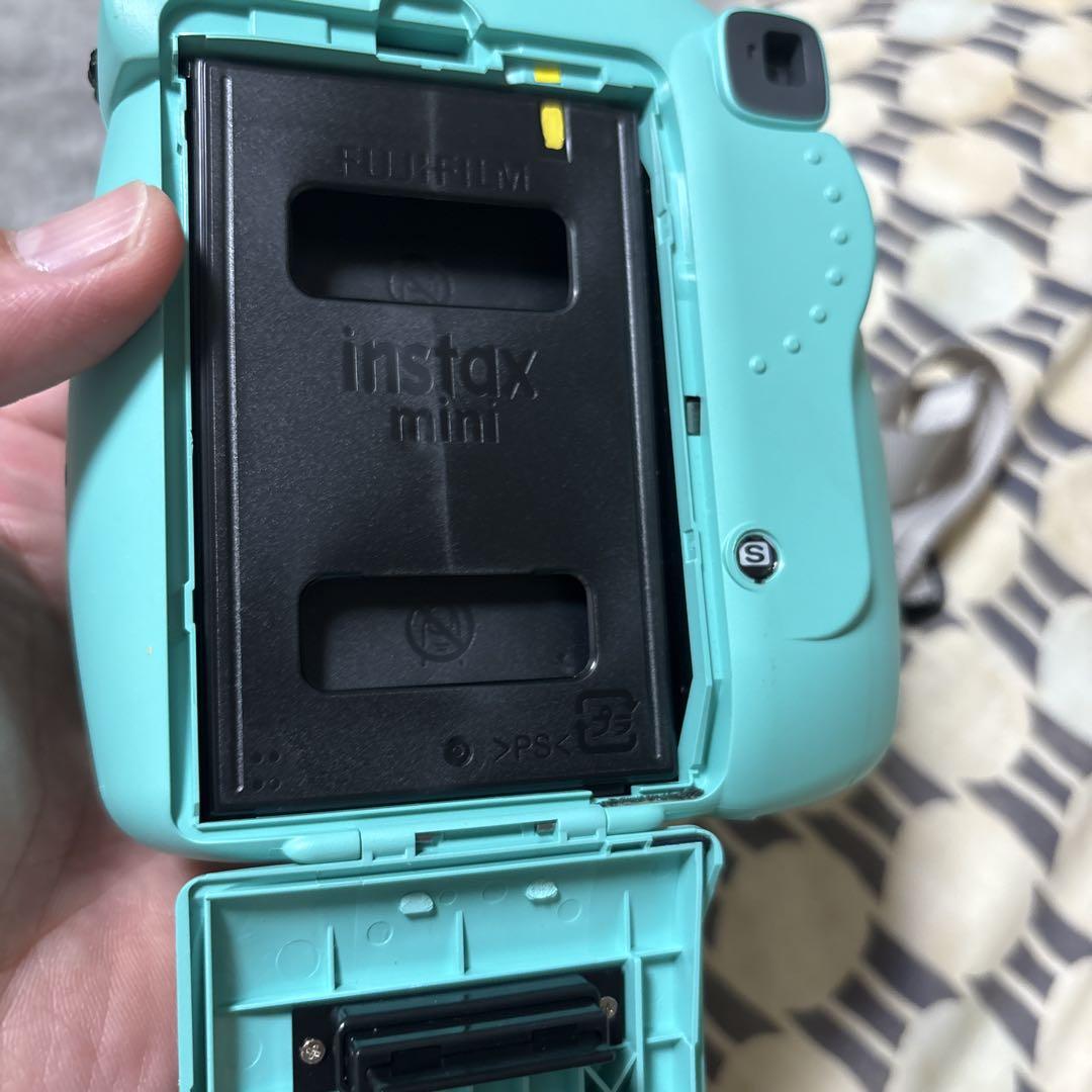 フィルム付き！　チェキ FUJIFILM INSTAX MINI 8+ ミント