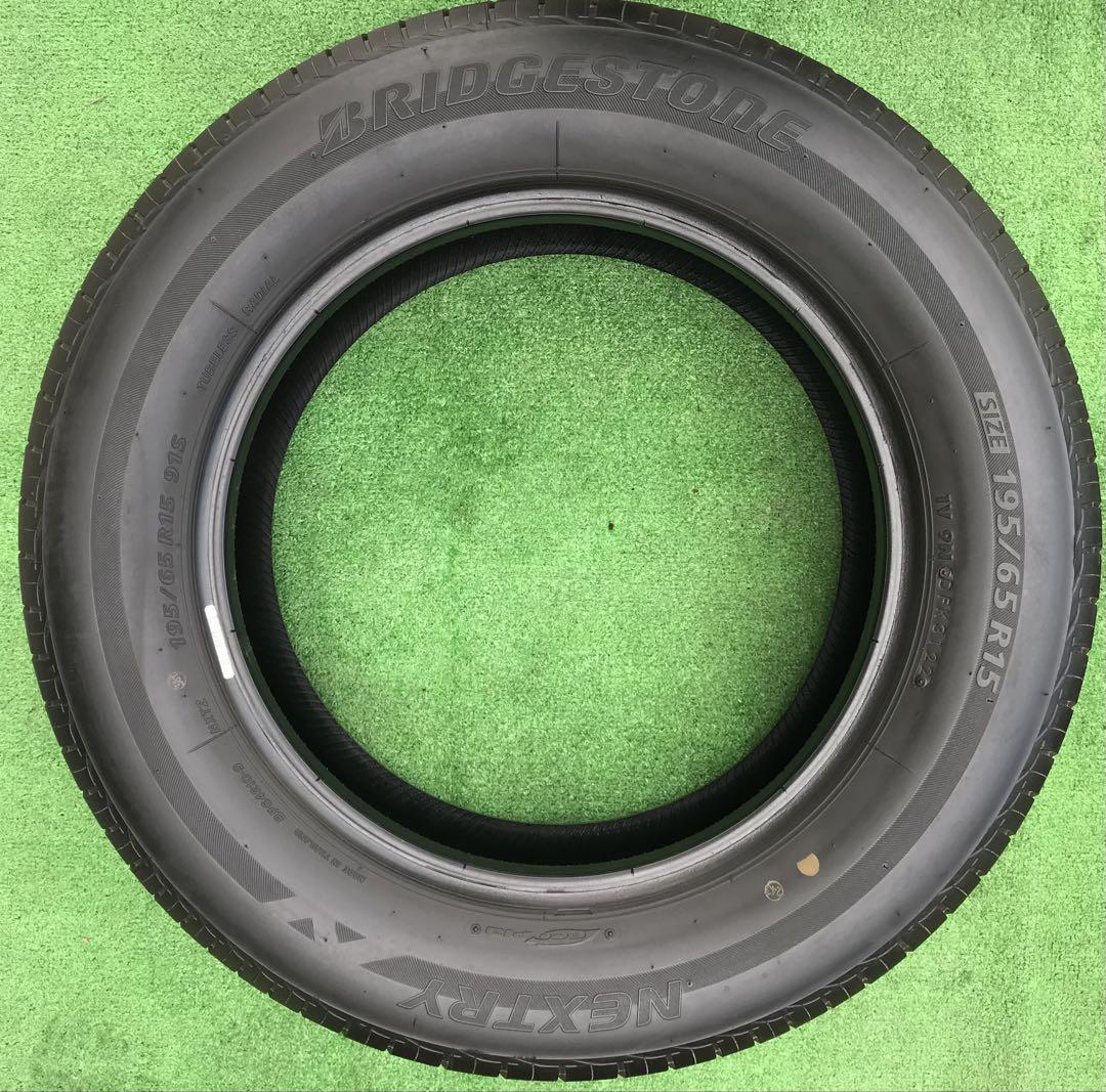 195/65 R15、BRIDGESTONE ラジアルタイヤ、22〜23年