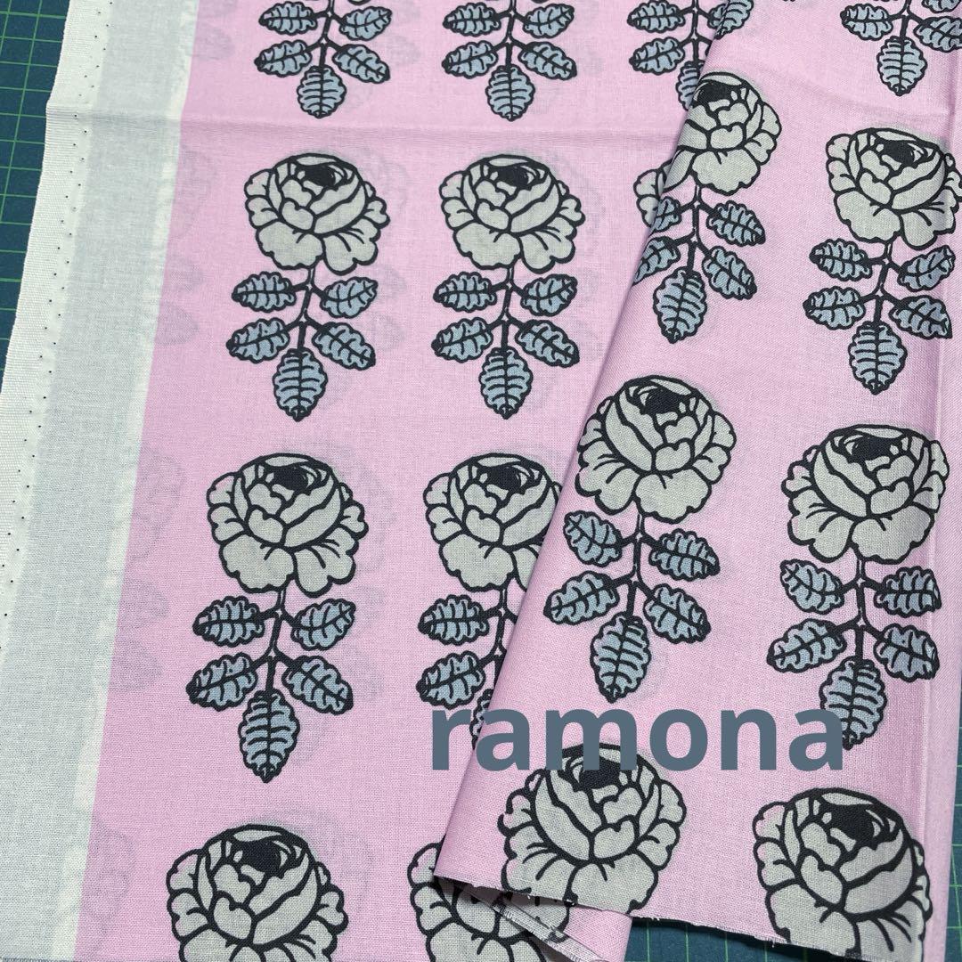 marimekko ファブリック 生地　ヴィヒキルース　廃盤　希少 廃番カラー マリメッコ 生地 ヴィヒキルース ピンク 日本限定