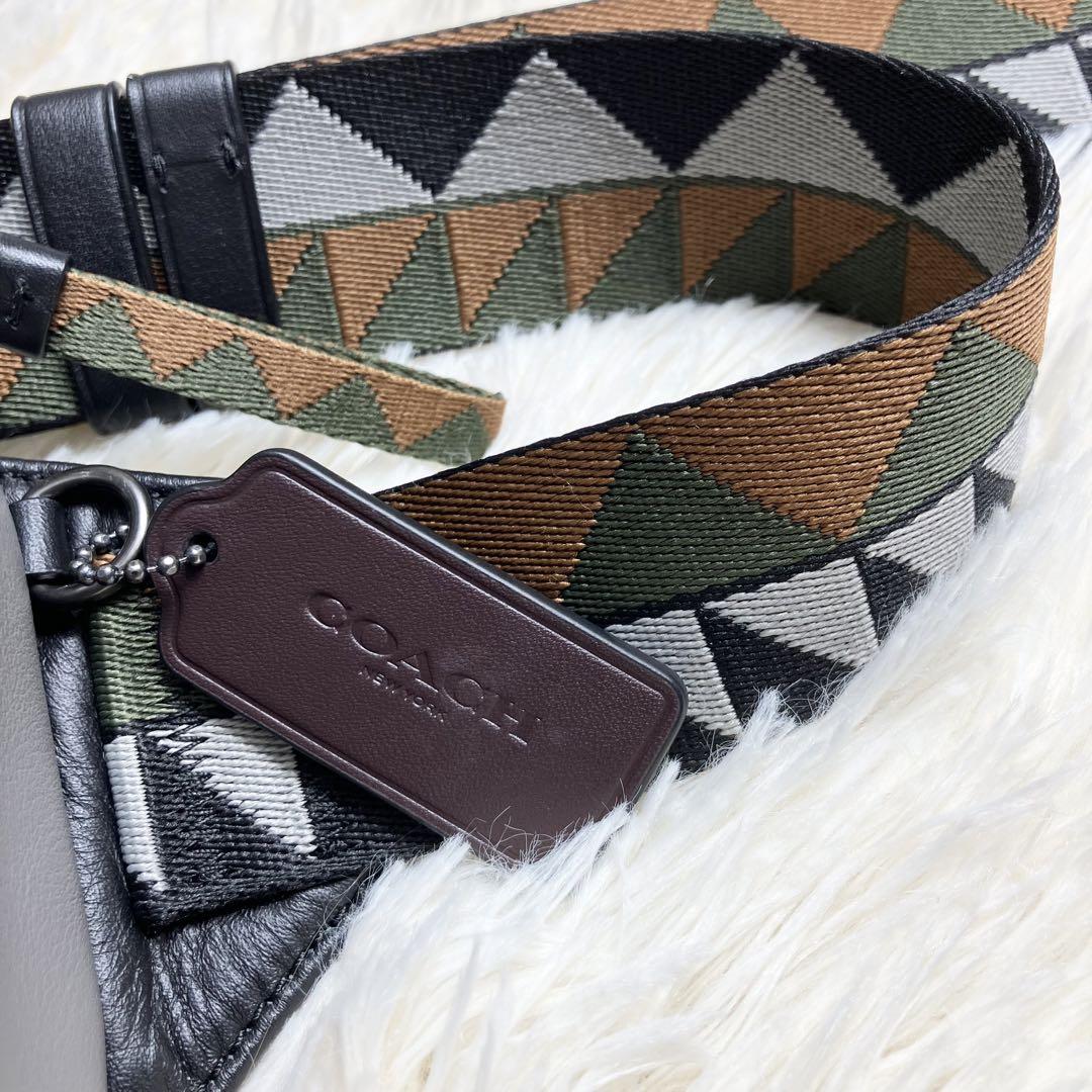 秋カラー＊COACH ボディバッグ マルチカラー