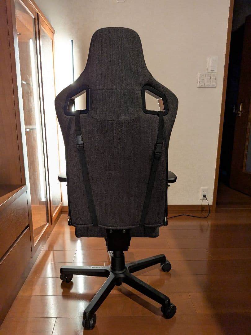 noblechairs
