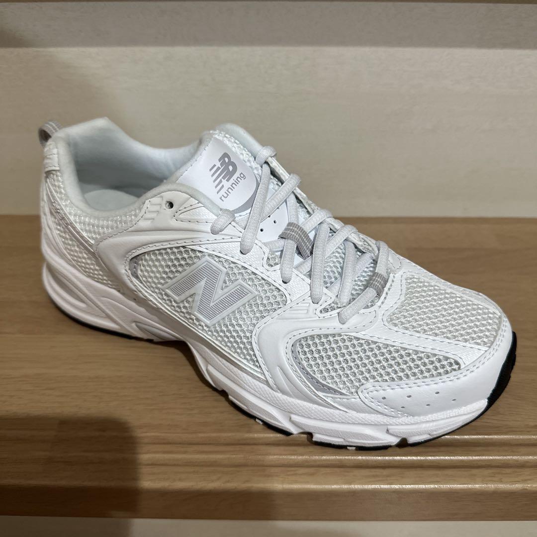 新品】 New Balance 530 ホワイト スニーカー24 - メルカリ