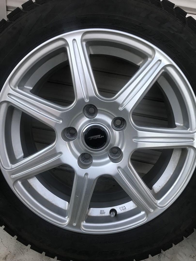 スタッドレスタイヤセット195／60  16R〔日産セレナC26で使用〕