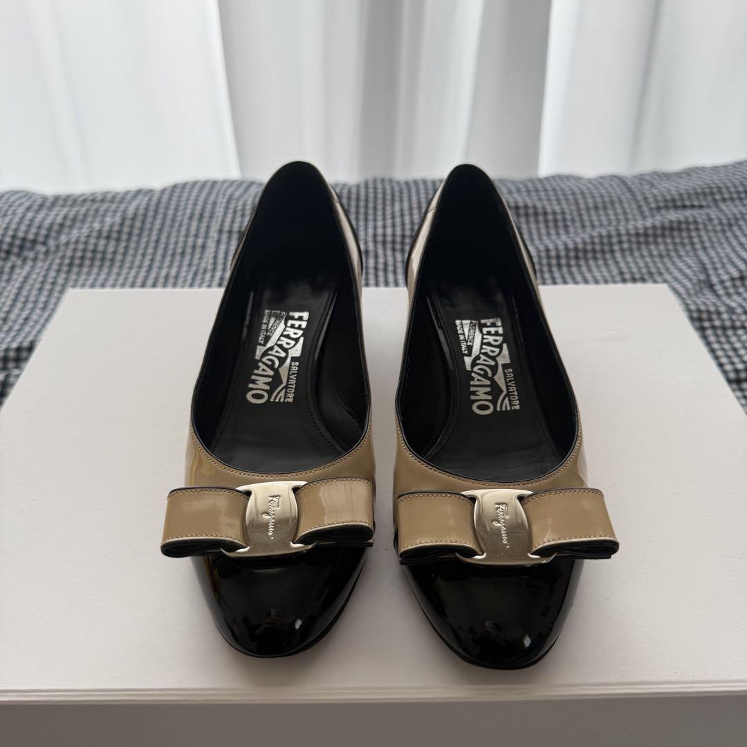 Salvatore Ferragamo ヴァラ リボン パンプス 21.5cm