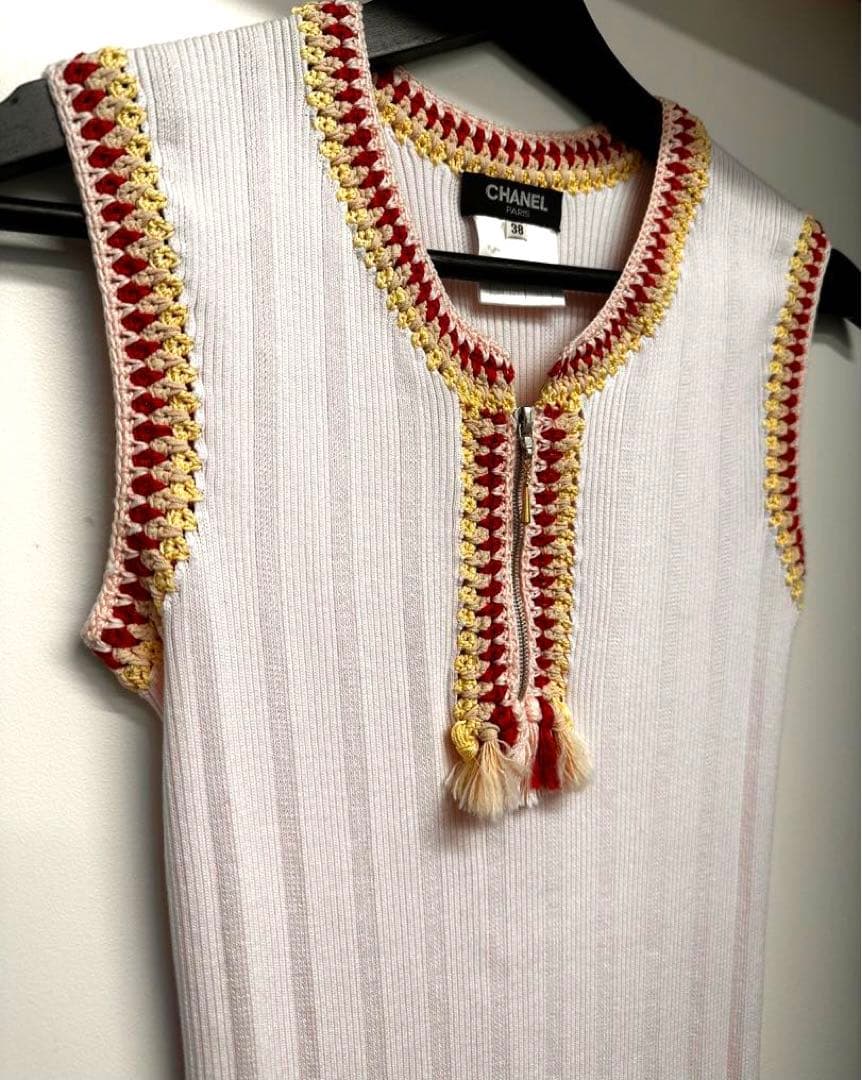CHANEL ノースリーブリブ編みトップス タッセル付き