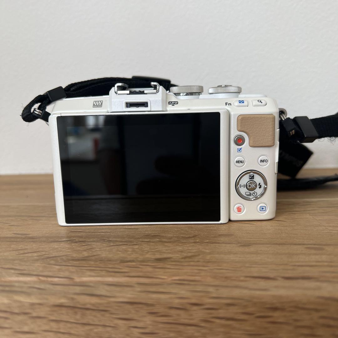 デジタルカメラ OLYMPUS PEN light E-PL 7