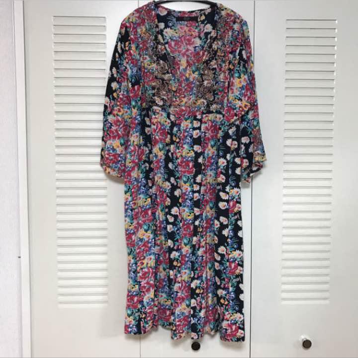 メルカリ アナザーエディション ビーズ刺繍付き花柄ワンピース ひざ丈ワンピース 2 800 中古や未使用のフリマ メルカリ アナザーエディション ビーズ刺繍付き花柄ワンピース ひざ丈ワンピース 2 800 中古や未使用のフリマ