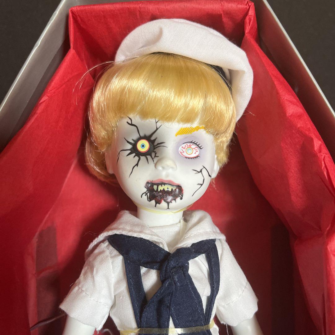 Amazon | LIVING DEAD DOLLS Mystery Collection Eggzorcist