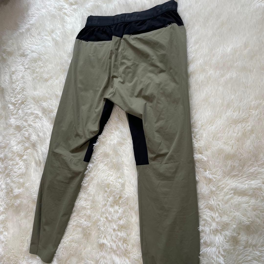 F.C.R.B. STRETCH LIGHT WEIGHT パンツ M カーキ F.C.R.B. STRETCH LIGHT WEIGHT パンツ M カーキ