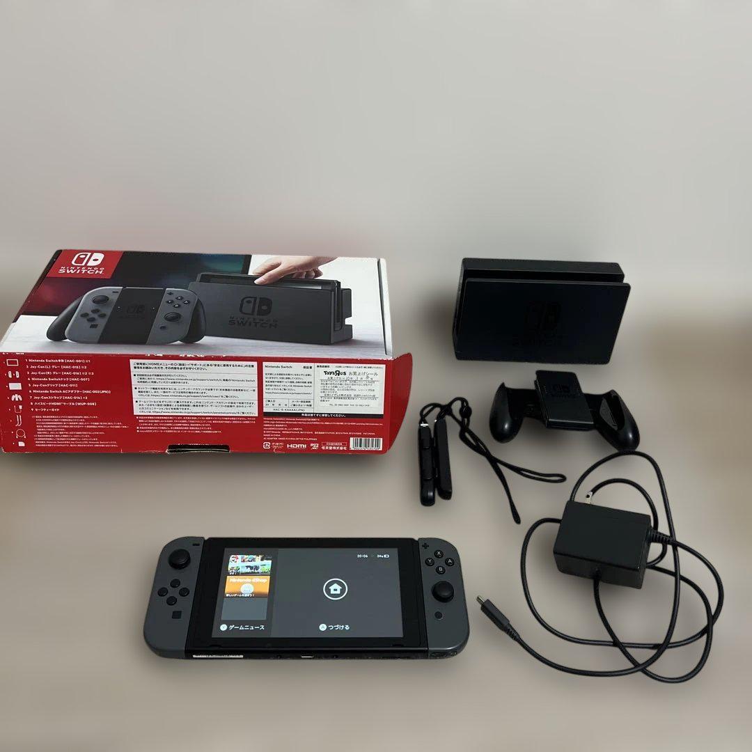 Switch本体　グレー　HAC-001 Amazon.com: Nintendo Switch with Gray Joy‑Con - HAC-001(-01