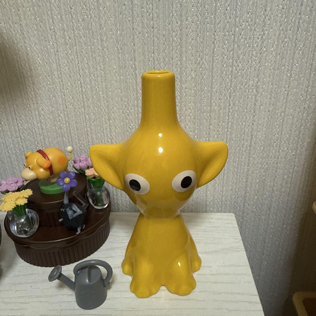 黄ピクミン 一輪挿し 花瓶