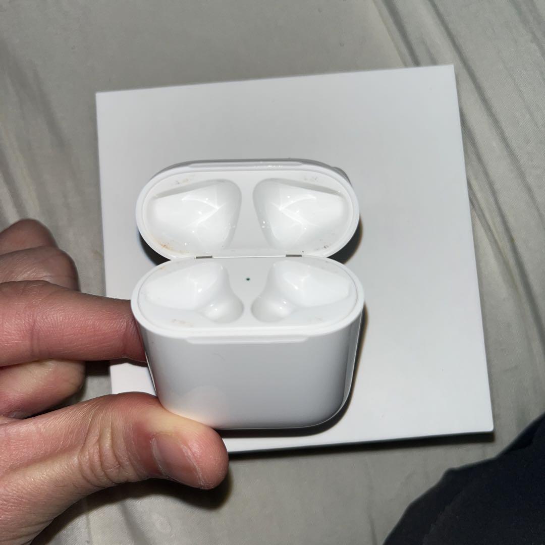 Apple AirPods (第2世代)・ケース付き