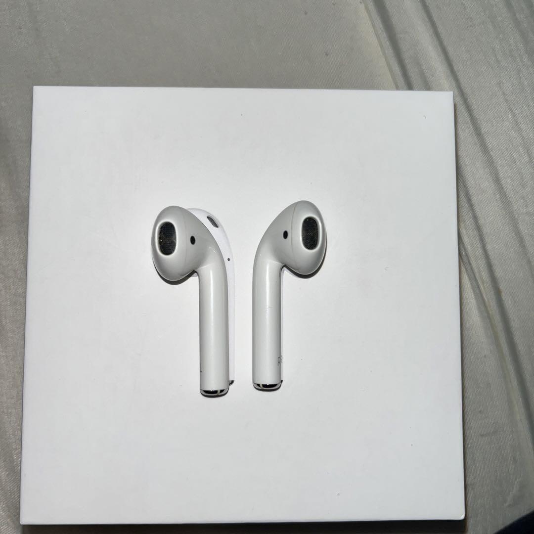 Apple AirPods (第2世代)・ケース付き