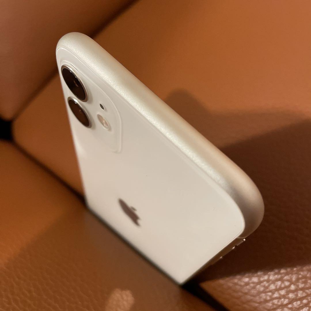 得価正規品 iPhone 11 ホワイト 64 GB SIMフリー JDSaZ-m53856885201 高品質限定SALE