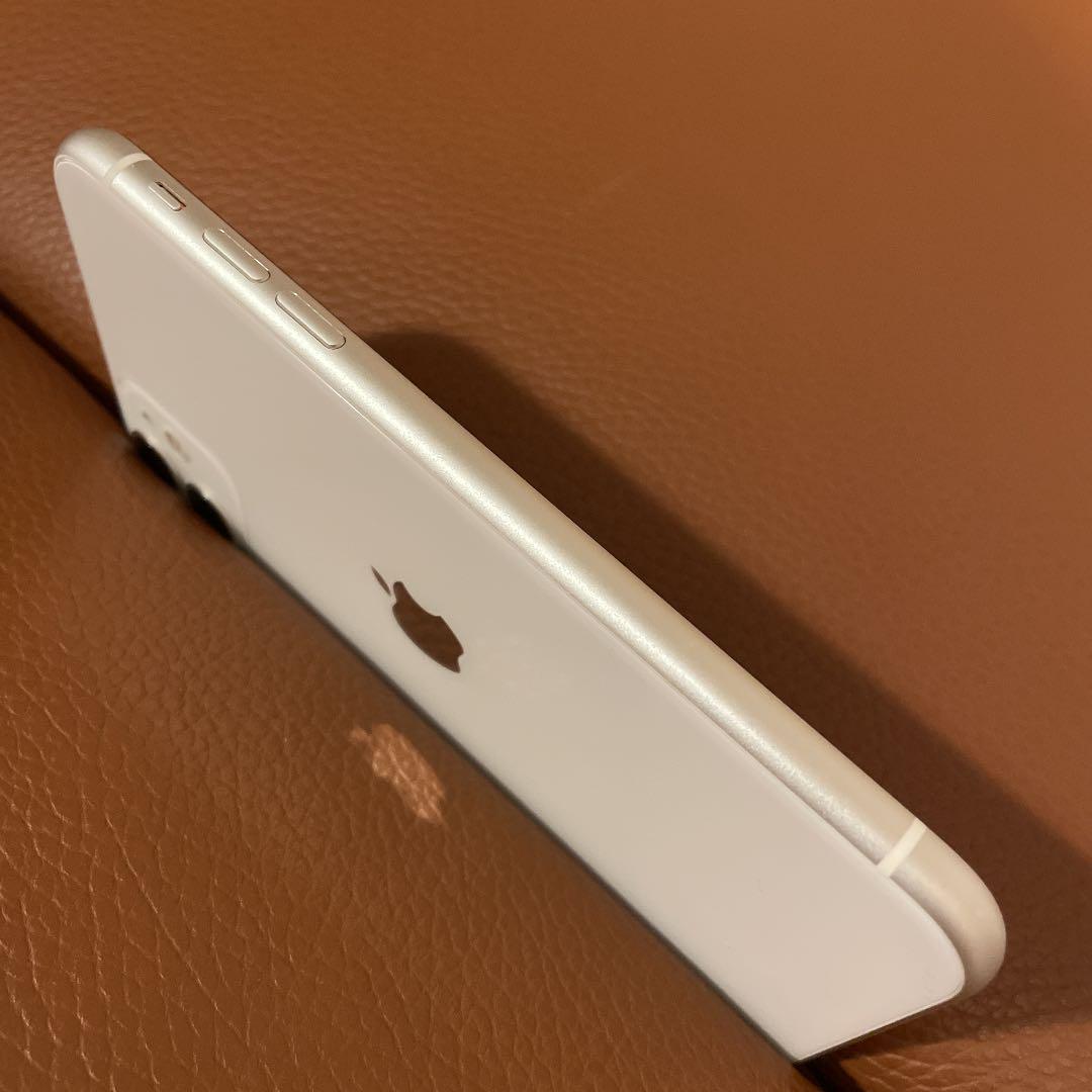 得価正規品 iPhone 11 ホワイト 64 GB SIMフリー JDSaZ-m53856885201 高品質限定SALE