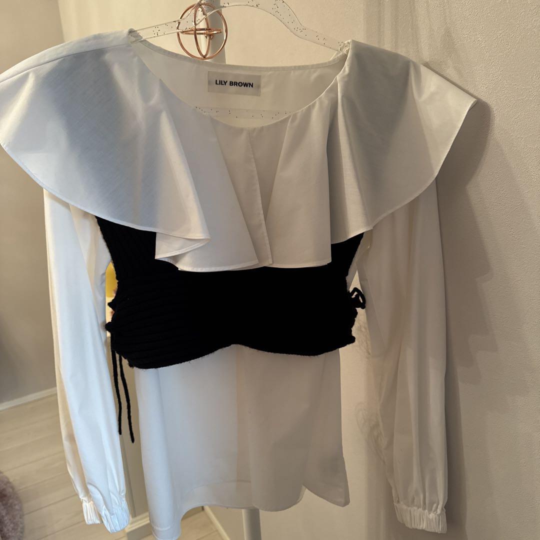 LILY BROWN フリル付き長袖シャツ 7,830円