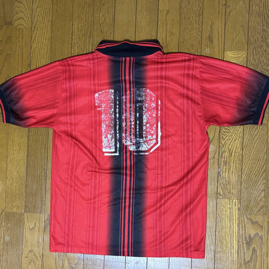 【匿名配送】ACミラン 1997/1998 ユニフォーム ロット 10 土日限定値下げ中‼️】ACミラン 1997/1998 ユニフォーム ロット