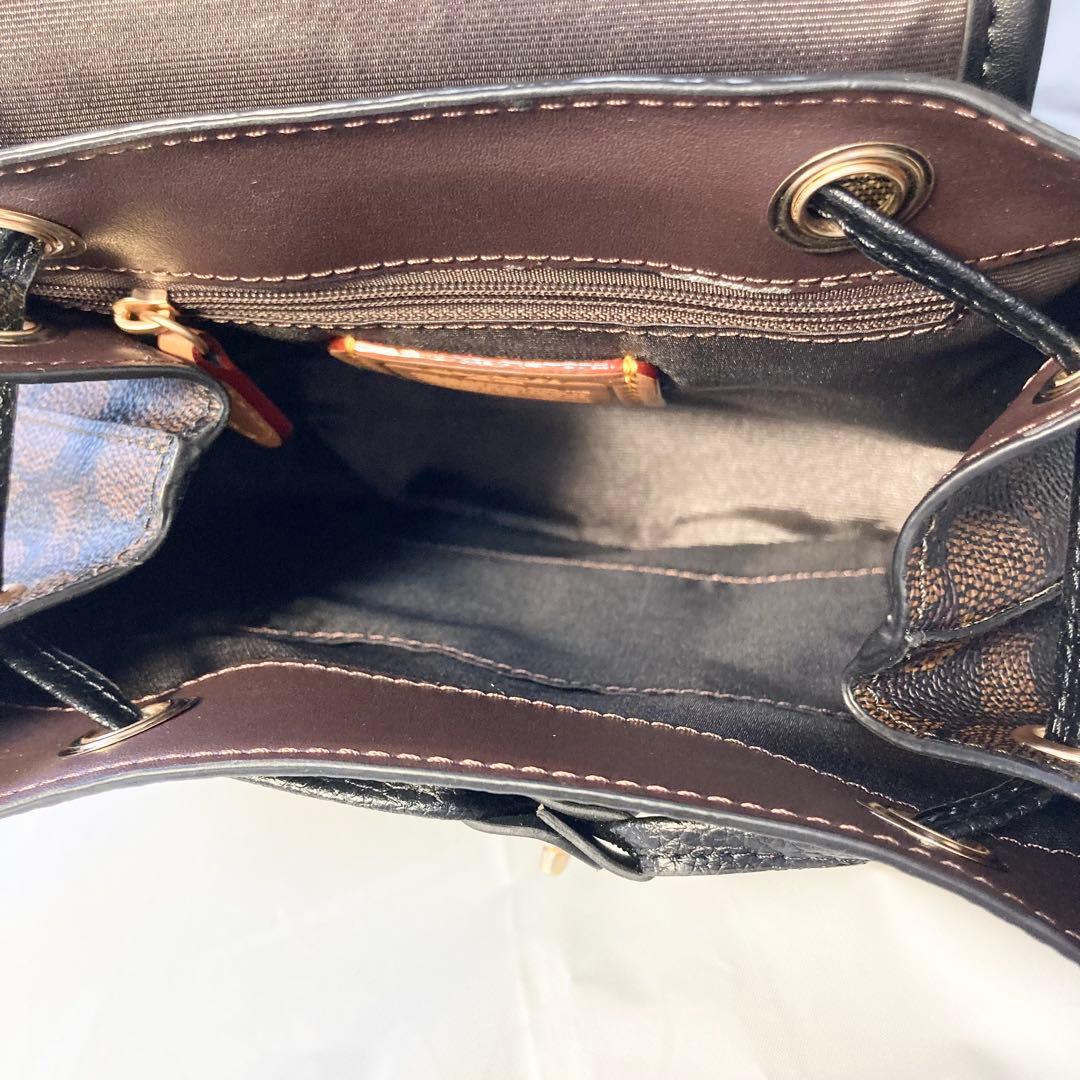 COACH ハドリー バックパック・シグネチャー キャンバス