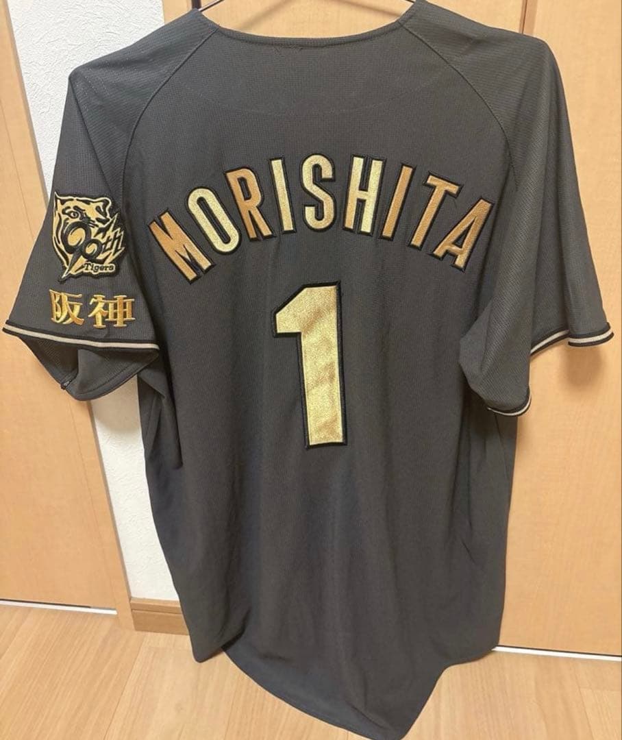 阪神タイガース ブラックダイナマイトユニフォーム 森下翔太　Oサイズ 阪神タイガース 森下翔太 ブラックダイナマイトユニフォーム O（XL