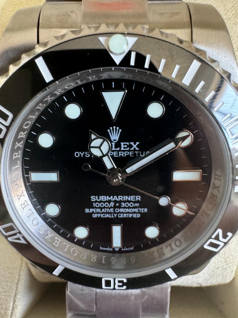 ROLEX サブマリーナ 箱が付属します 124060L