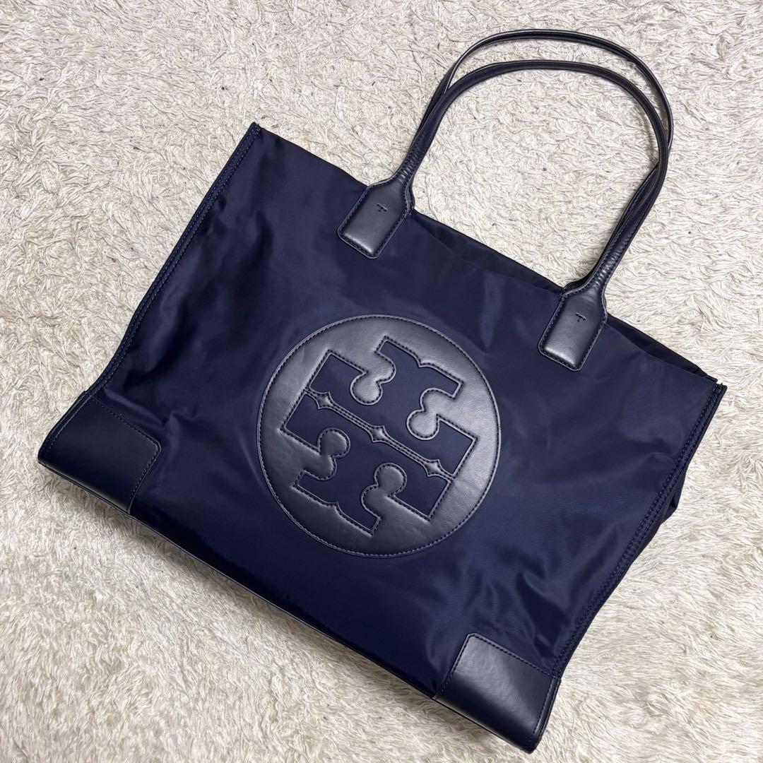 【美品】トリーバーチ トートバッグ ナイロン エラ ロゴ 大きめ ネイビー
