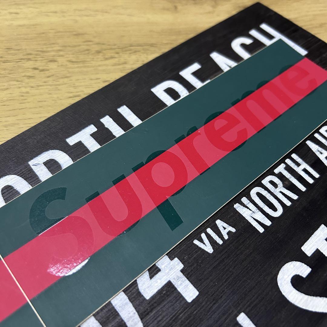 supremeステッカー2p gucci 柄　maximum strength