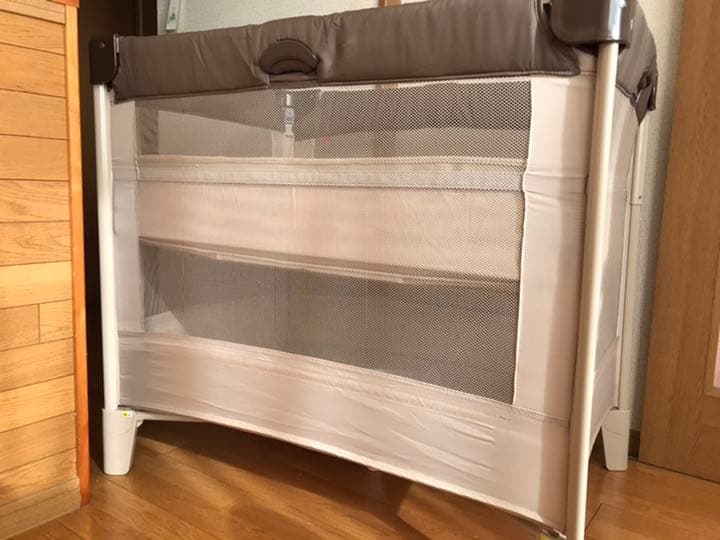 売れ筋がひ贈り物! アップリカ ココネルエアー ココア ベビーベッド