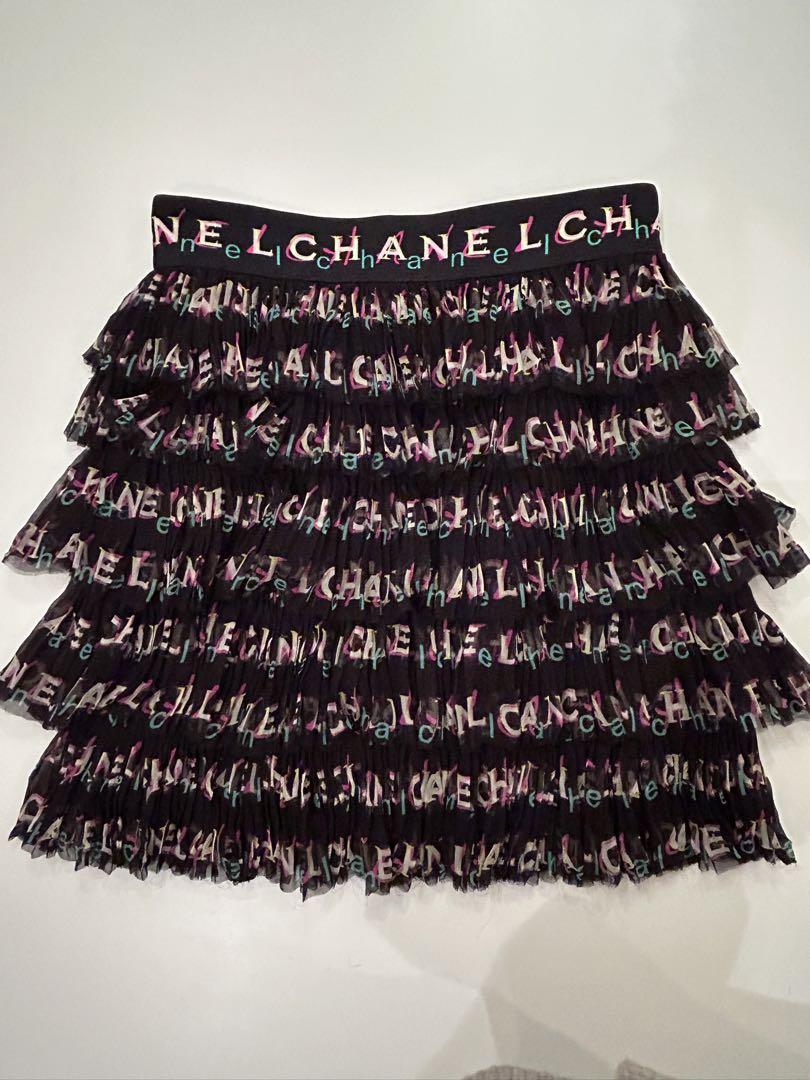 Chanel ロゴフリルスカート