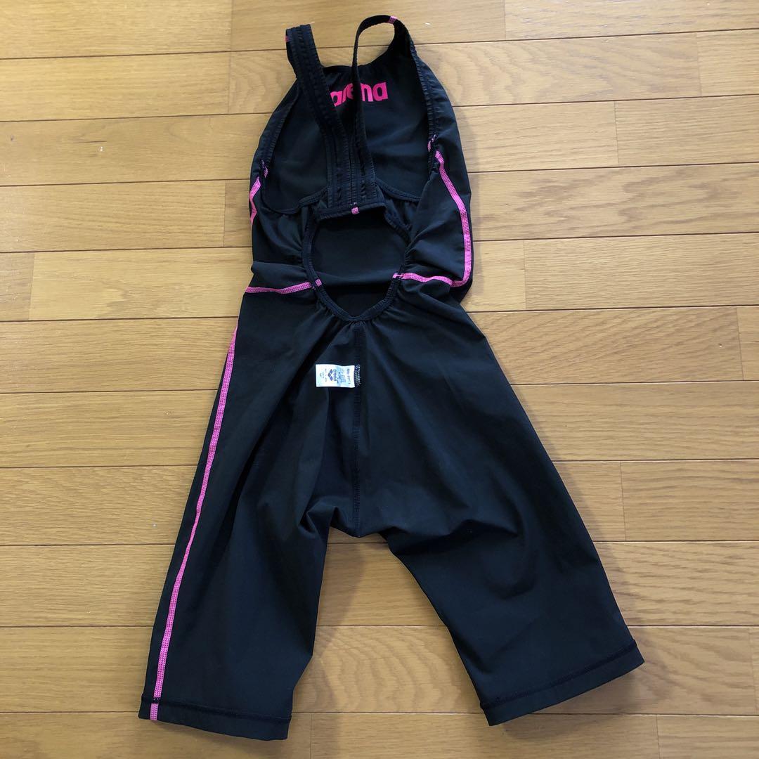 超美品　アリーナ競泳用水着　M