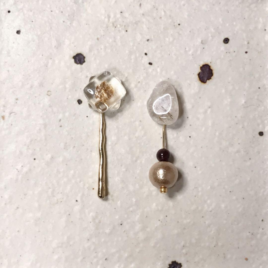 no.1630 ガラスとルチルクォーツのアシンメトリーピアス/イヤリング