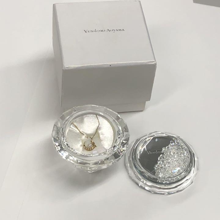 ヴァンドーム青山 月&パールネックレス