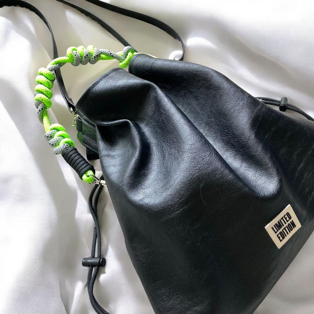 Drawstring bag／black