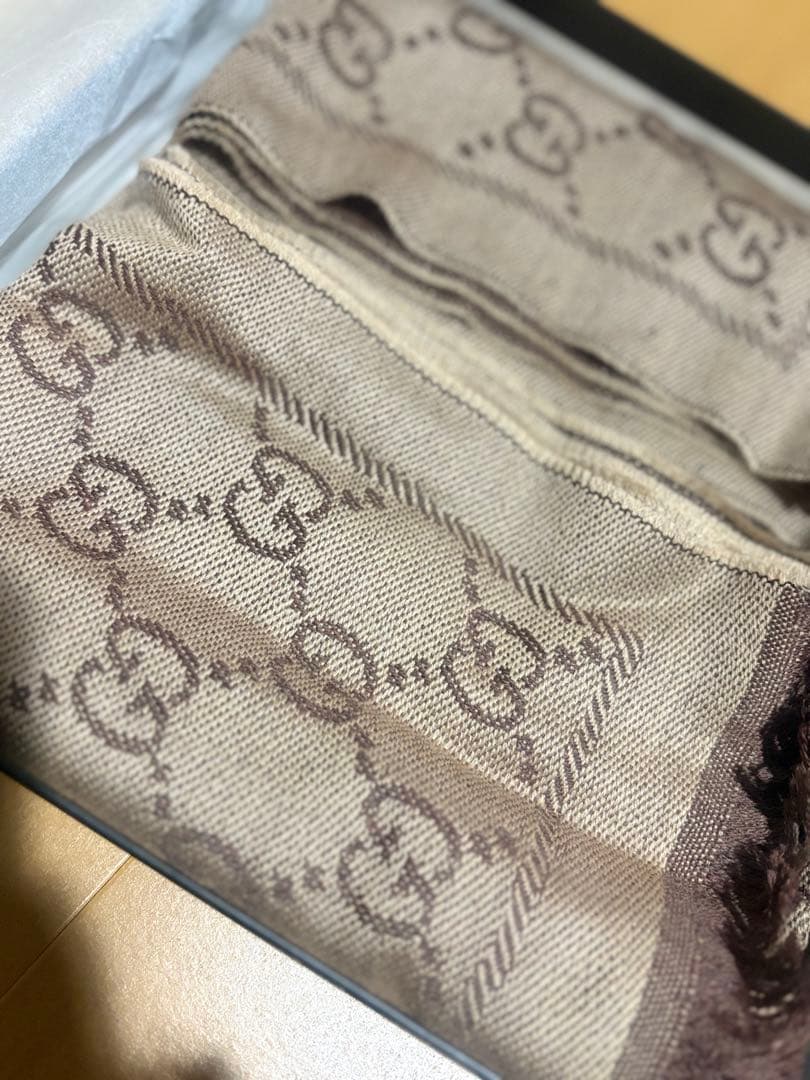 GUCCI GGロゴストール ベージュ・ブラウン GUCCI GGロゴストール ベージュ・ブラウン